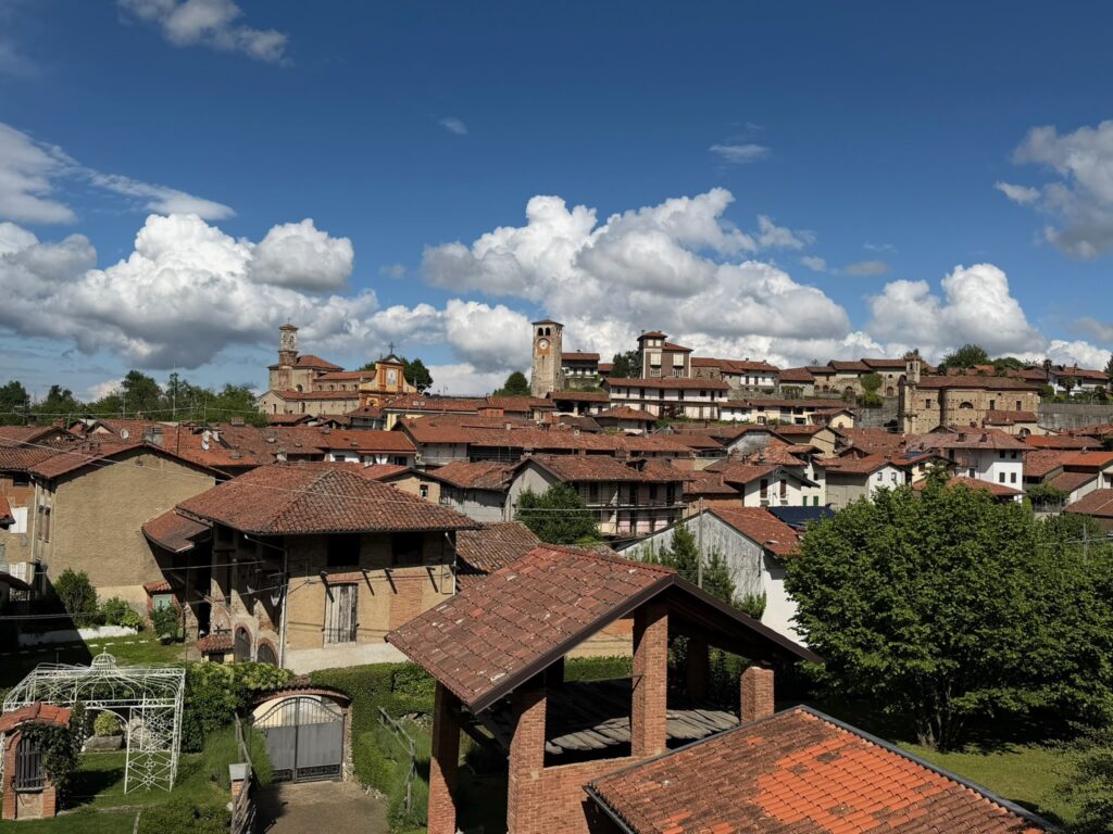 Panorama de Magnano et de ses collines, lieu de la Cure Régénérescence